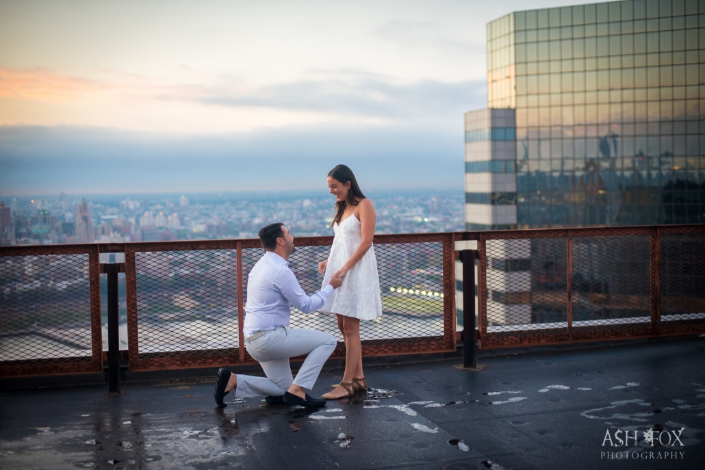 groom proposes on rooftop